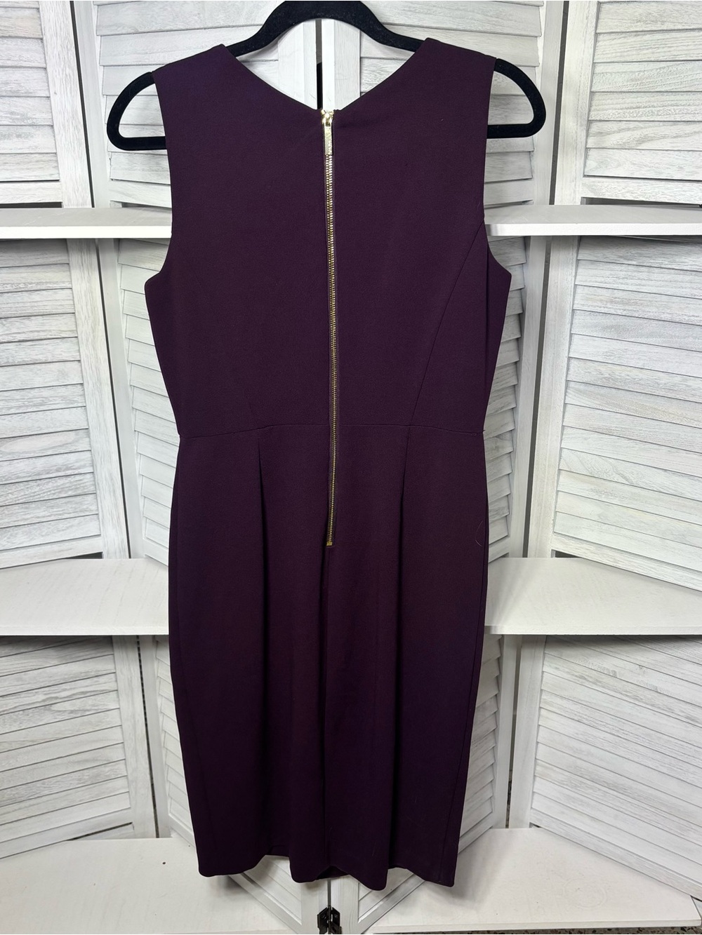 Calvin Klein Plum Purple Ruffle Front Sheath Dress Medium Gold Zip - Picture 2 of 3